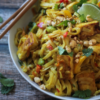 Tofu Curry Noodles with Vegetables