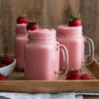 Green Tea Strawberry Smoothie