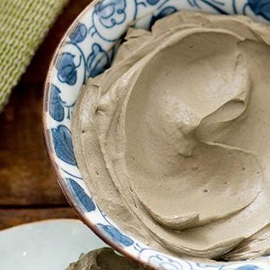 How to care for your skin with clay masks